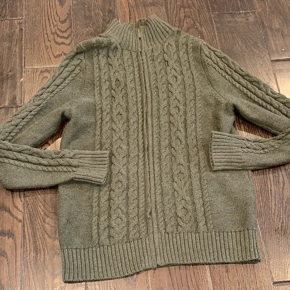 L.L. Bean Olive Green Knit zippered Sweater size small - Picture 3 of 8